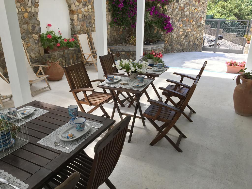 Villa Acacia Понца Екстер'єр фото
